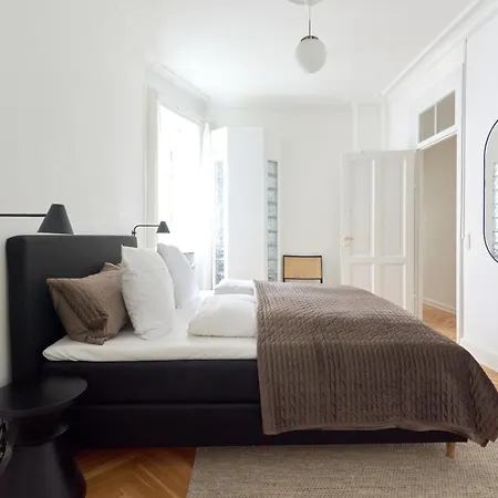 Large & Modern Flats In Family Friendly Neighbourhood