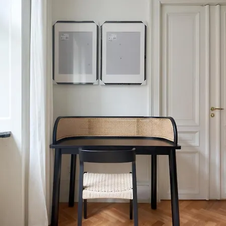 Large & Modern Flats In Family Friendly Neighbourhood Apartment